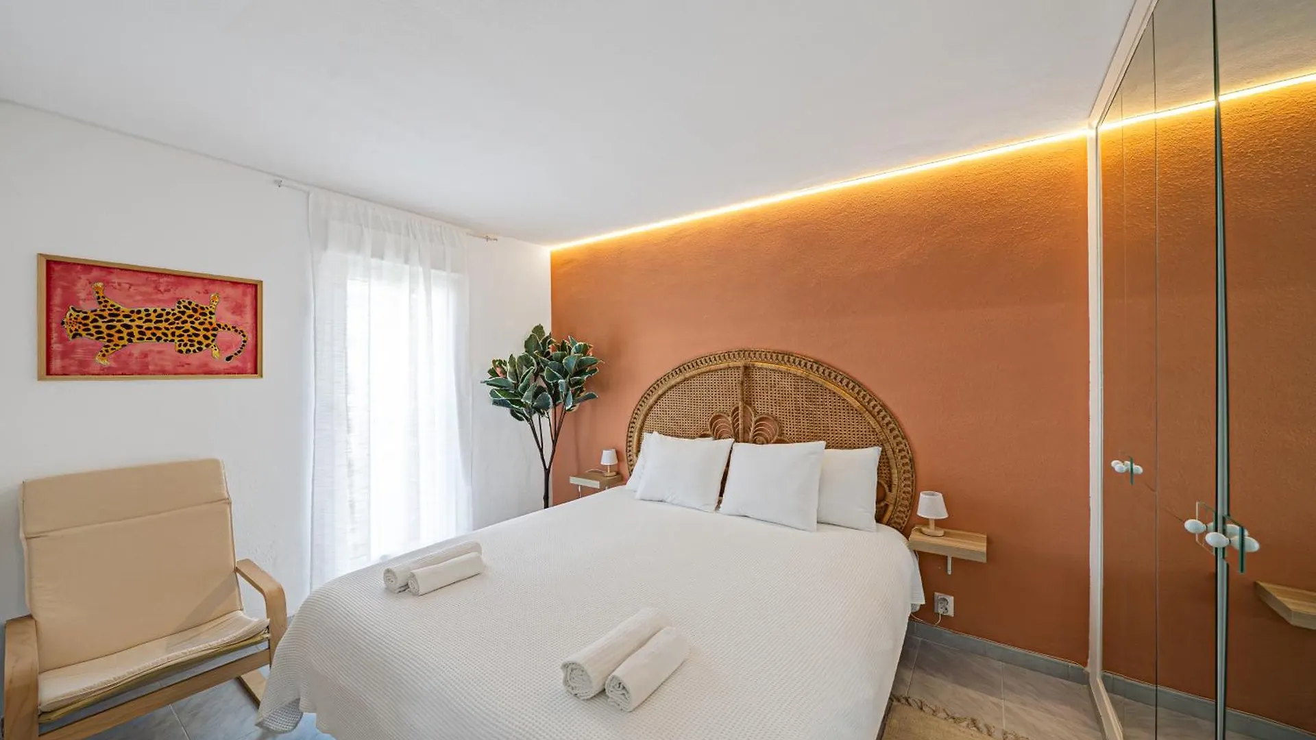Pura Vida King-Size Bed Sea And Mountain View Apartment Бенальмадена