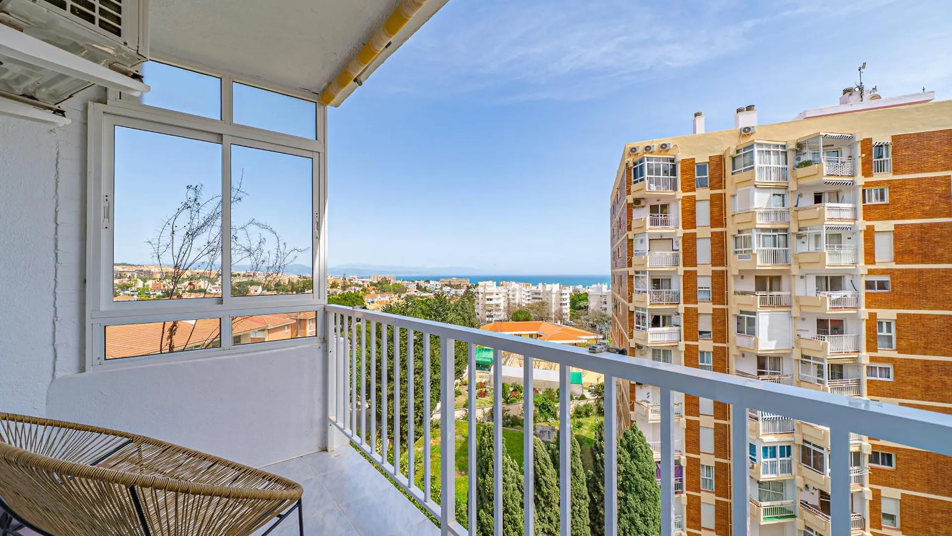 Pura Vida King-Size Bed Sea And Mountain View Apartment Бенальмадена 0*,  Испания