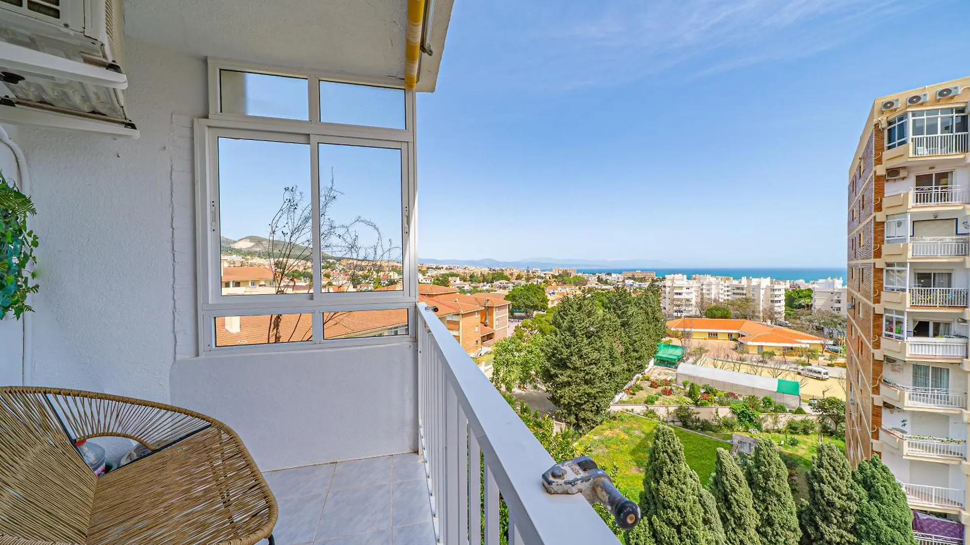 Pura Vida King-Size Bed Sea And Mountain View Apartment Бенальмадена 0*,